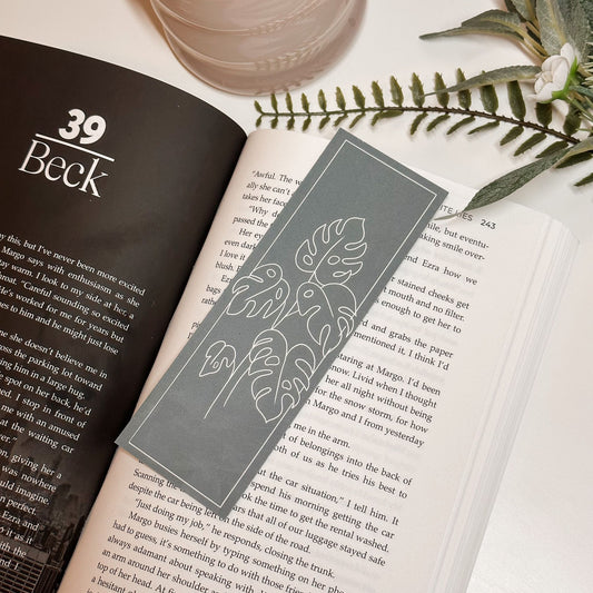 Green Minimalistic Bookmark