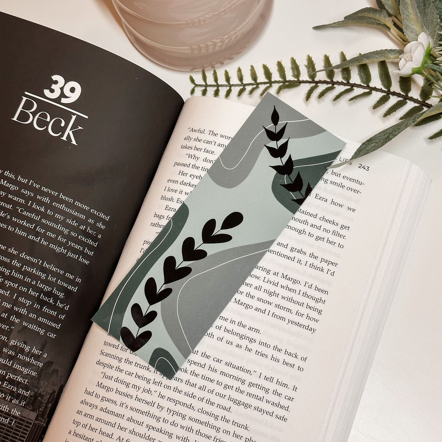 Green Abstract Bookmark